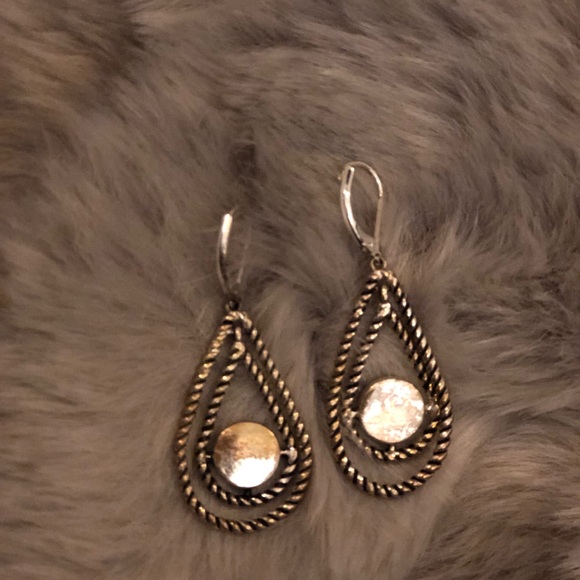 ❤️ Costume Jewelry Set of Bracelet & Earrings - Picture 4 of 4